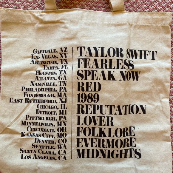 Taylor Swift Era’s tour VIP box- STILL HAVE 2 FULL BOXES - Picture 6 of 6